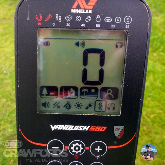 minelab vanquish vibrating handle, how to turn it on and off, and what it is best used for